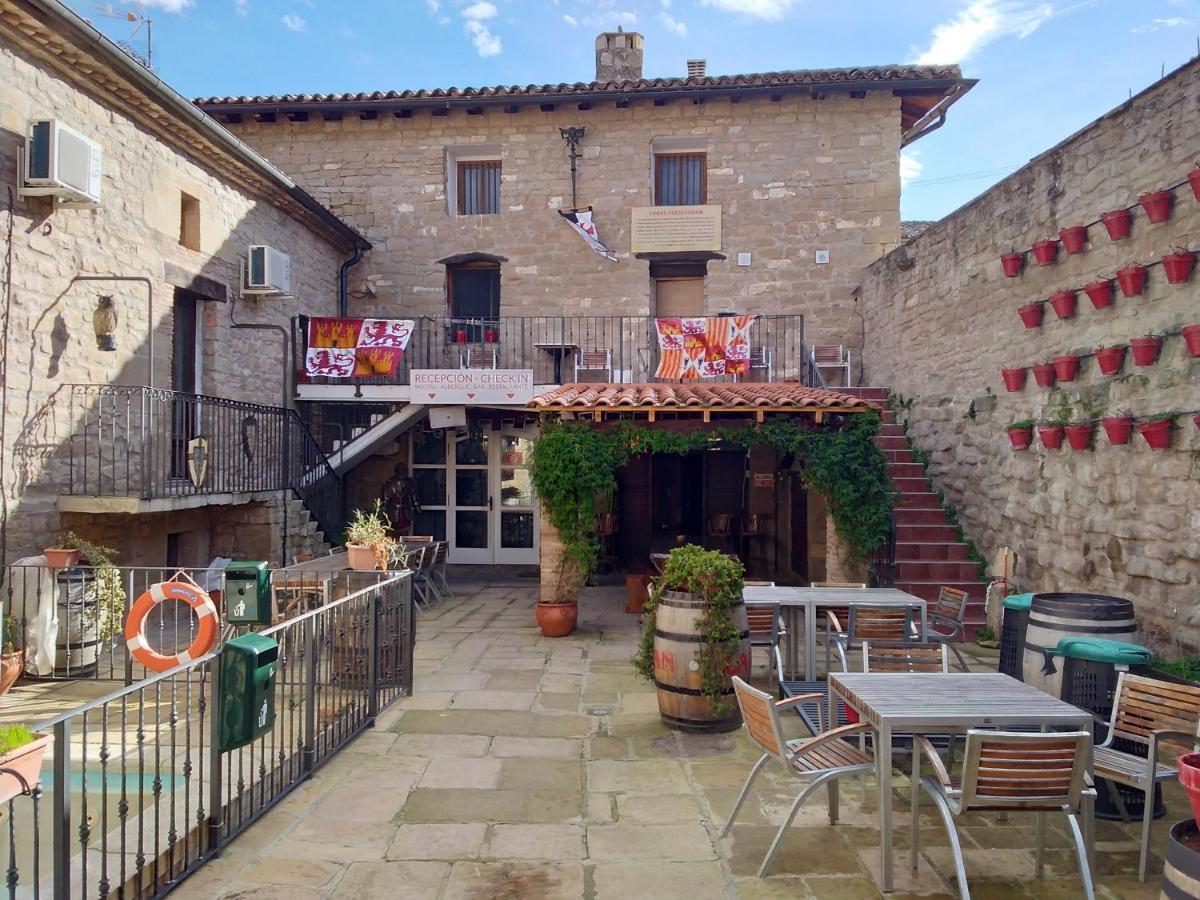 Hostal Rural La Pata De Oca Y Albergue Solo Por Peregrinos Hotel Torres del Rio Exterior photo